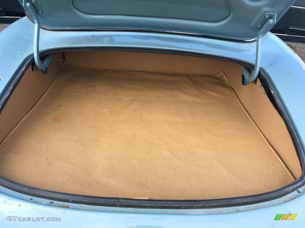 1970 Jaguar E-Type XKE 4.2 Roadster Trunk Photo #138496935