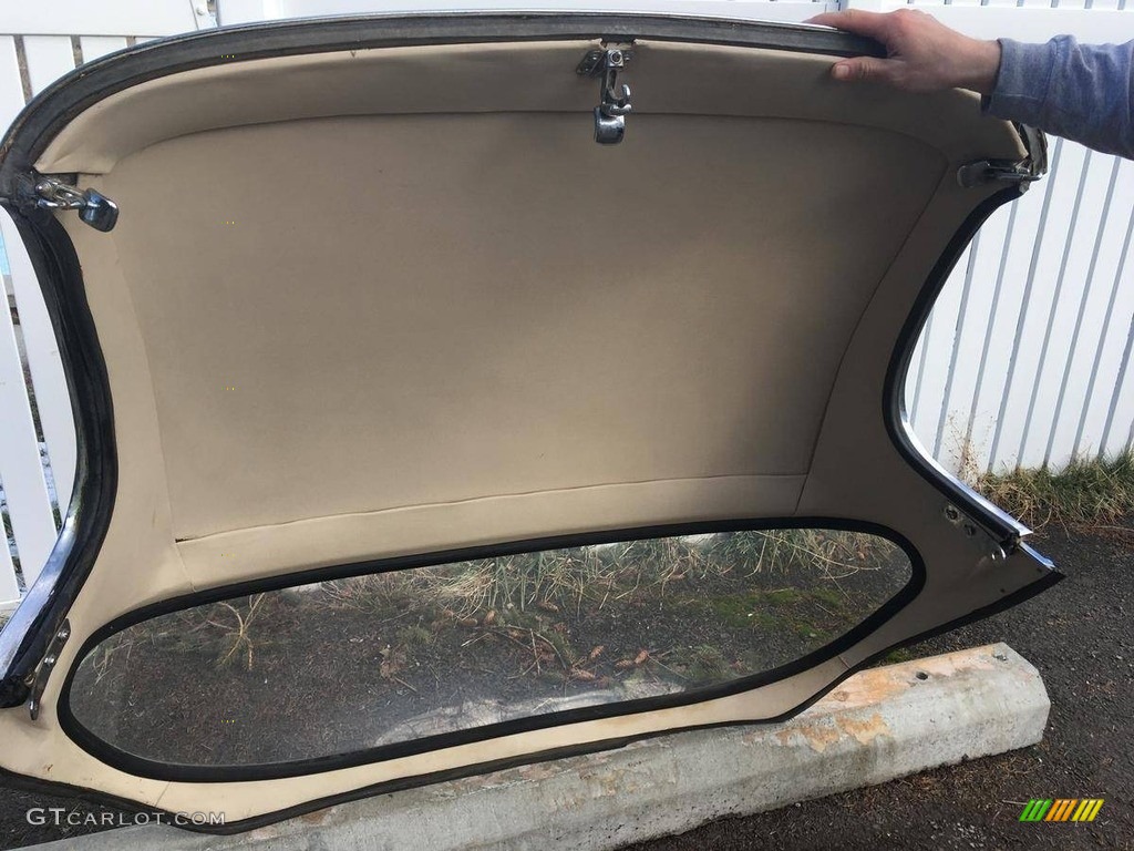 1970 Jaguar E-Type XKE 4.2 Roadster Parts Photos