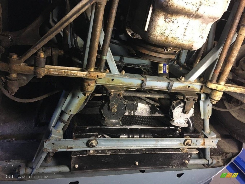 1970 Jaguar E-Type XKE 4.2 Roadster Undercarriage Photo #138497100