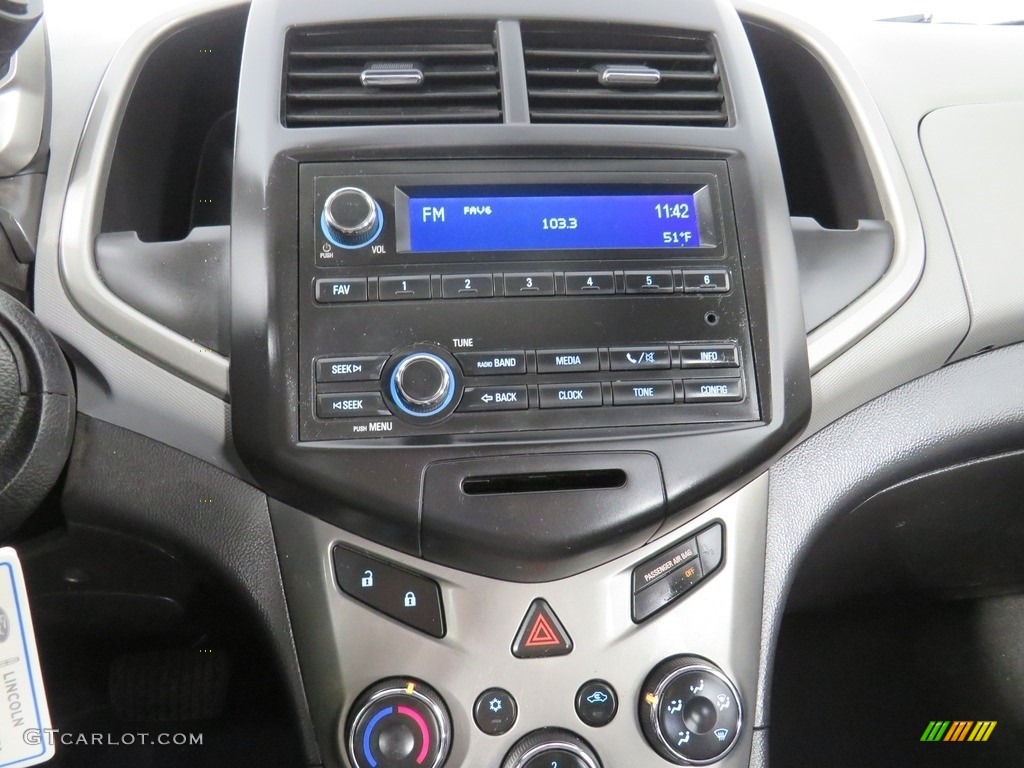 2015 Chevrolet Sonic LS Hatchback Controls Photo #138497868