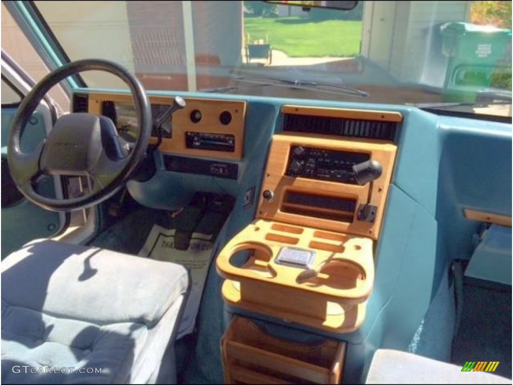 1992 Chevy Van G20 Sportvan - White / Blue photo #7