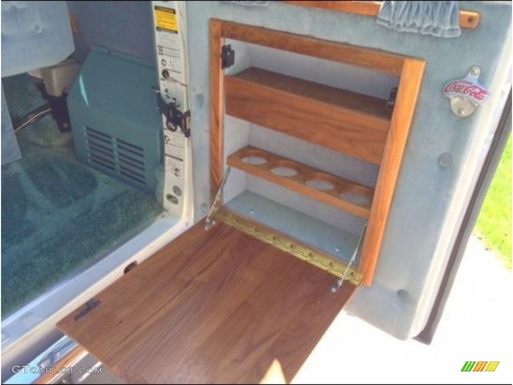 1992 Chevy Van G20 Sportvan - White / Blue photo #9