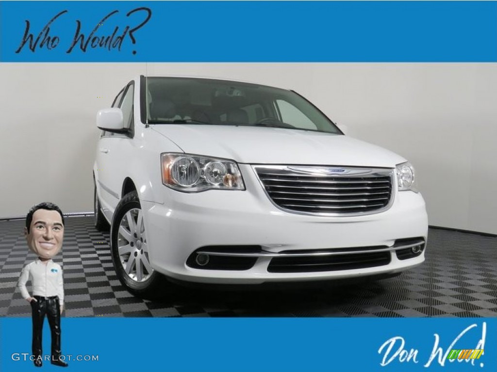 2016 Town & Country Touring - Bright White / Black/Light Graystone photo #1