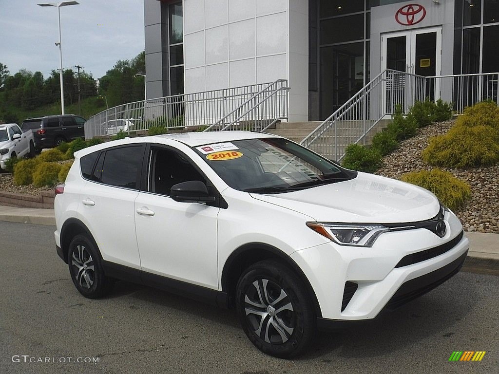 2018 RAV4 LE AWD - Super White / Black photo #1