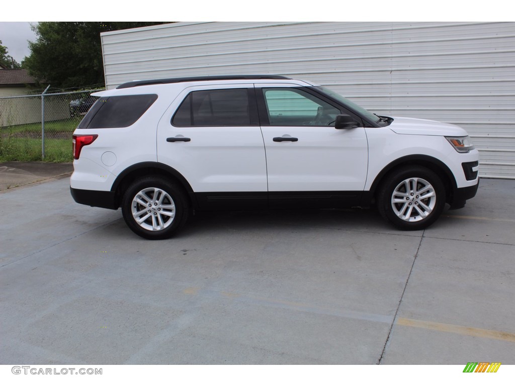 2017 Explorer FWD - Oxford White / Medium Light Camel photo #12