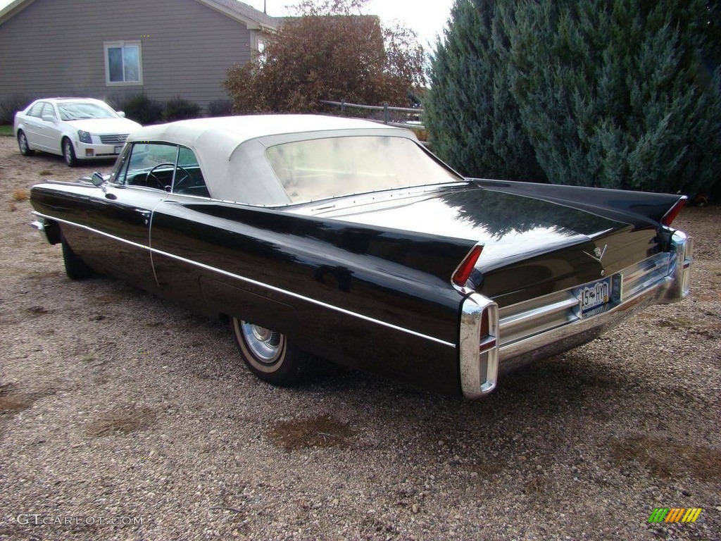 Ebony Black 1963 Cadillac Series 62 Convertible Exterior Photo #138507360