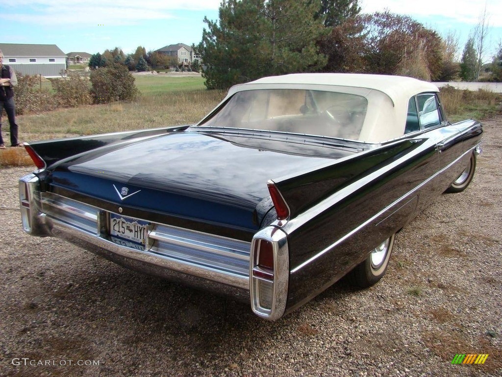Ebony Black 1963 Cadillac Series 62 Convertible Exterior Photo #138507384