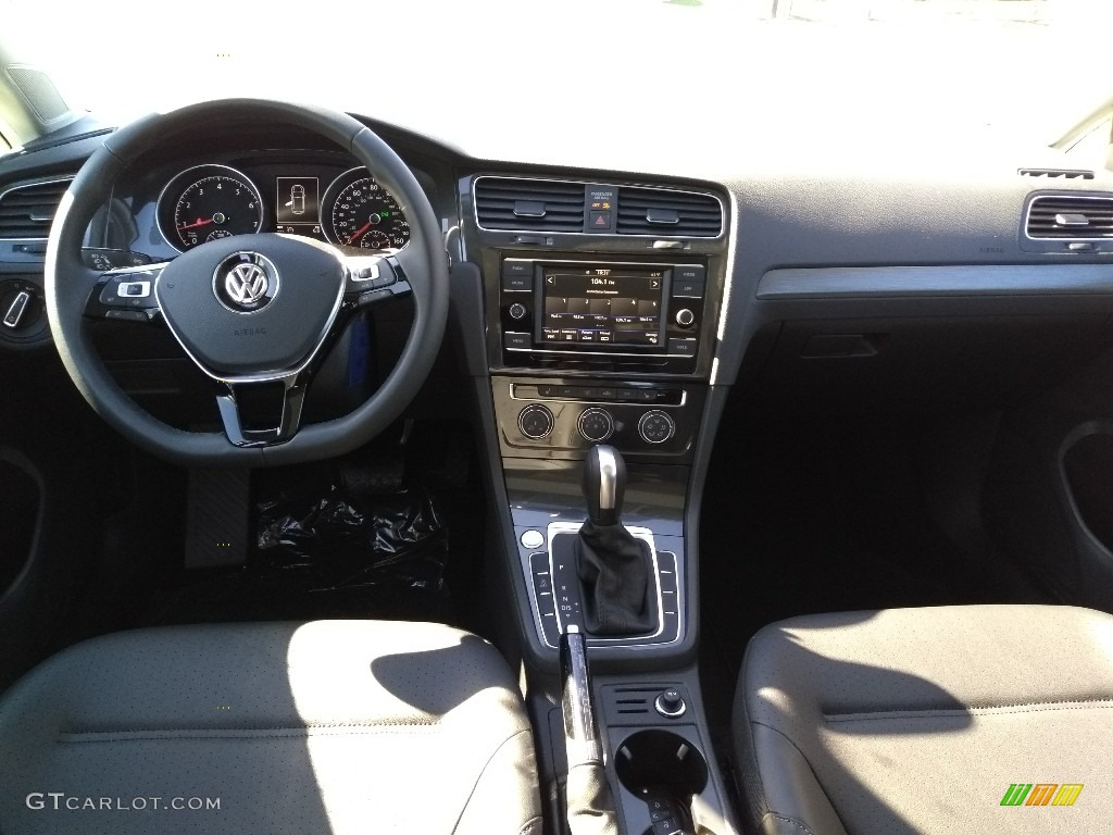 2020 Volkswagen Golf 1.4T Dashboard Photos