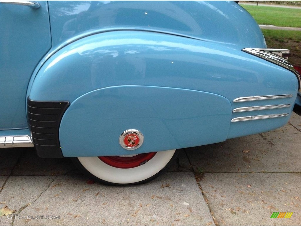 1941 Cadillac Series 62 Convertible Wheel Photo #138509181
