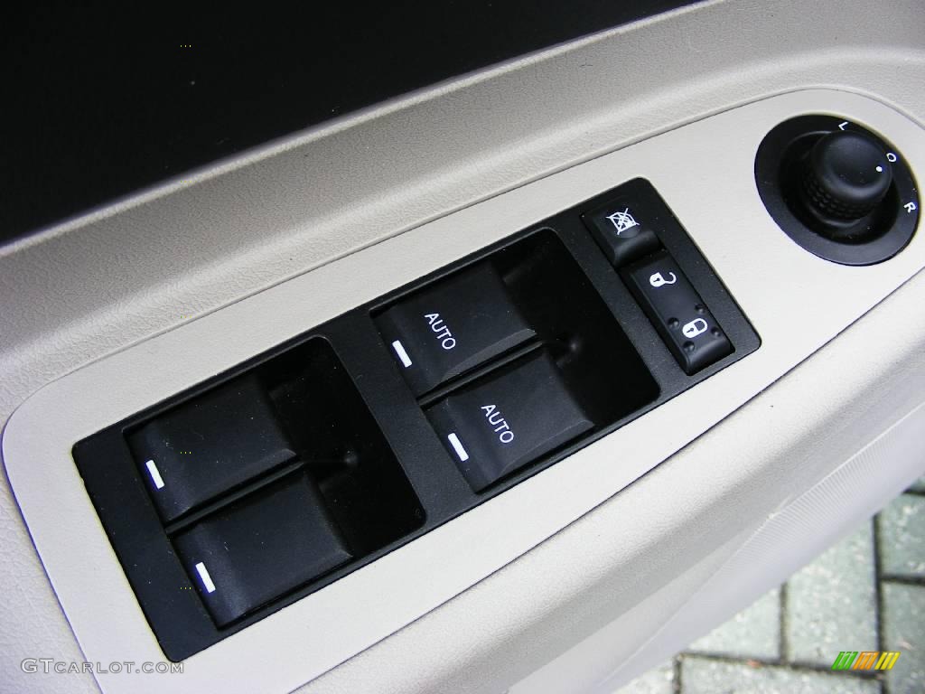 2007 300 C SRT Design - Brilliant Black / Dark Slate Gray/Light Graystone photo #14