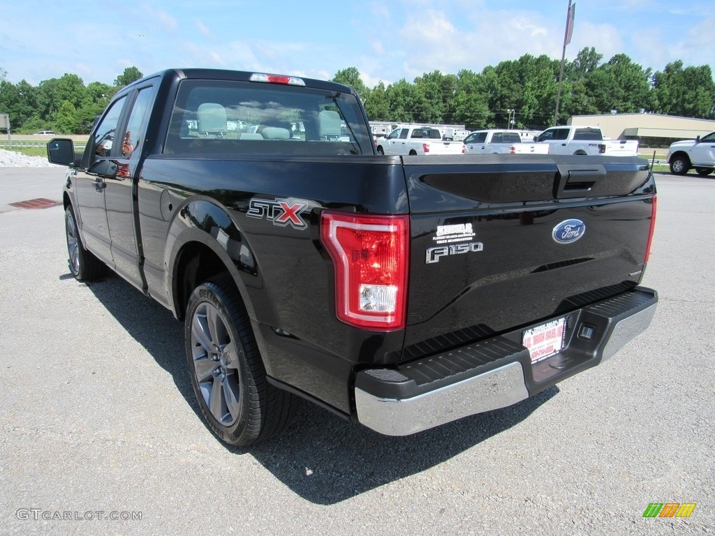 2016 F150 XL SuperCab - Shadow Black / Medium Earth Gray photo #3