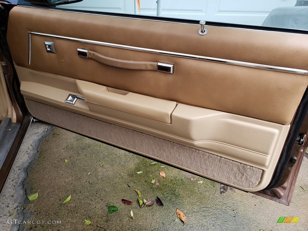 1986 Chevrolet El Camino Conquista Saddle Tan Door Panel Photo #138510699
