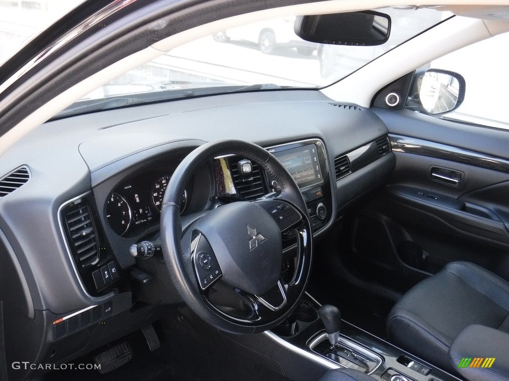 2017 Mitsubishi Outlander SEL S-AWC Black Dashboard Photo #138511770