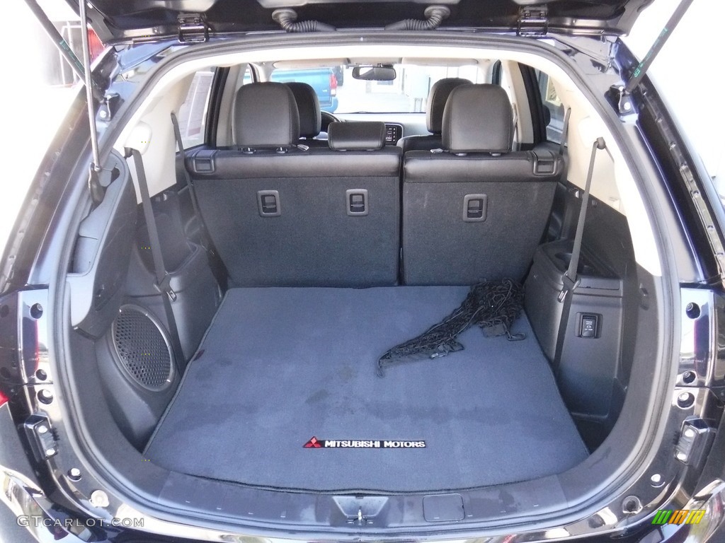 2017 Mitsubishi Outlander SEL S-AWC Trunk Photo #138511908