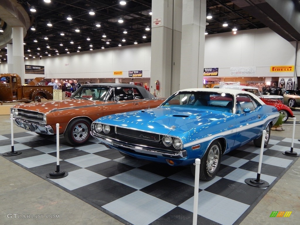 B5 Blue 1970 Dodge Challenger R/T Coupe Exterior Photo #138512427