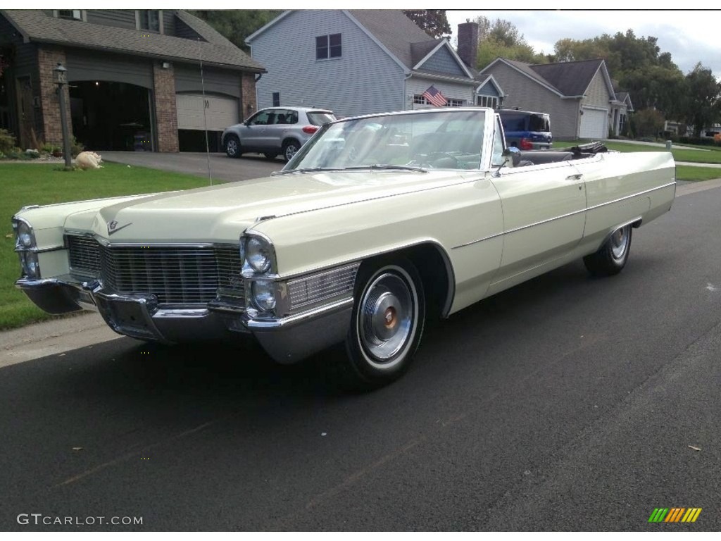 Cape Ivory 1965 Cadillac DeVille Convertible Exterior Photo #138514260