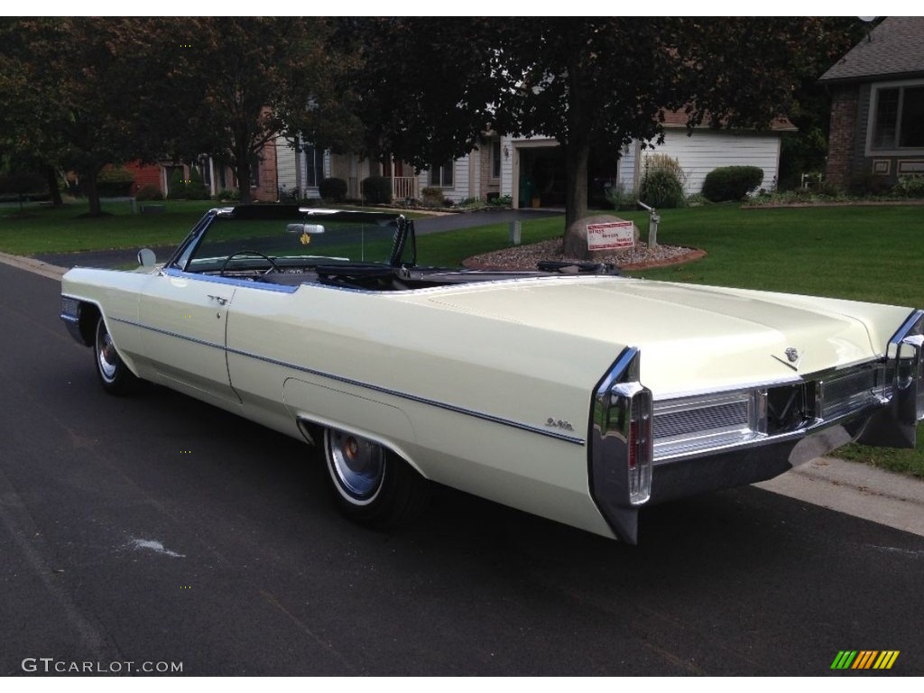 Cape Ivory 1965 Cadillac DeVille Convertible Exterior Photo #138514311