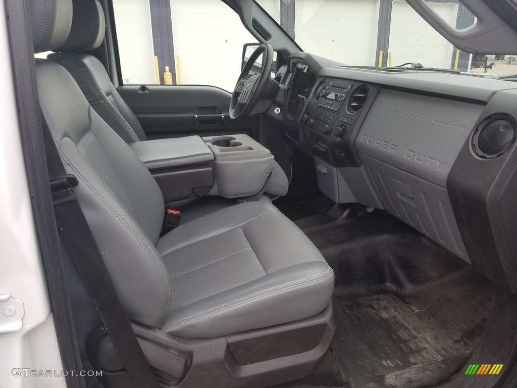 2015 Ford F350 Super Duty XL Crew Cab 4x4 Front Seat Photo #138515640