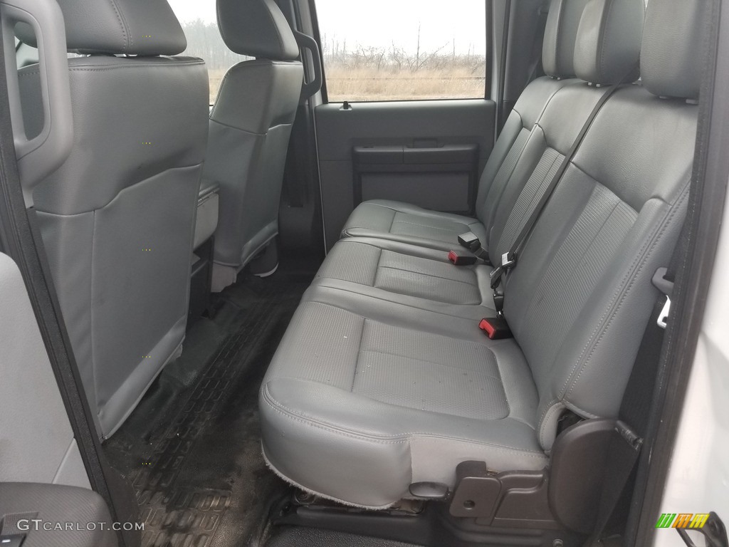 2015 Ford F350 Super Duty XL Crew Cab 4x4 Rear Seat Photo #138515658