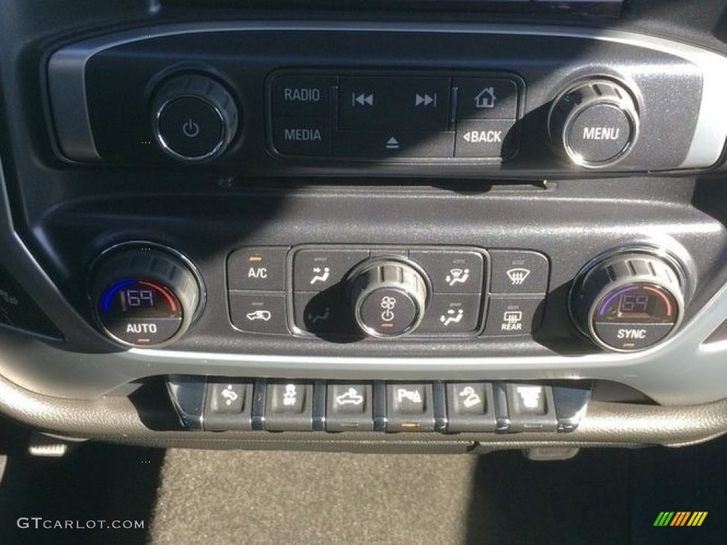 2018 GMC Sierra 3500HD SLT Crew Cab 4x4 Controls Photo #138518595