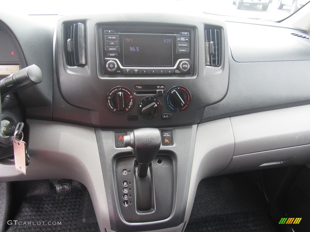 2019 NV200 SV - Fresh Powder White / Gray photo #24