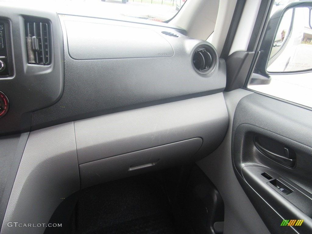 2019 NV200 SV - Fresh Powder White / Gray photo #25