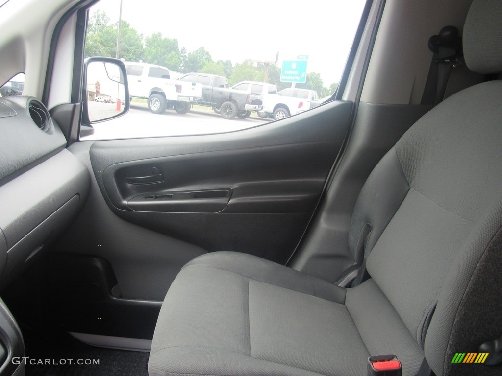 2019 NV200 SV - Fresh Powder White / Gray photo #26