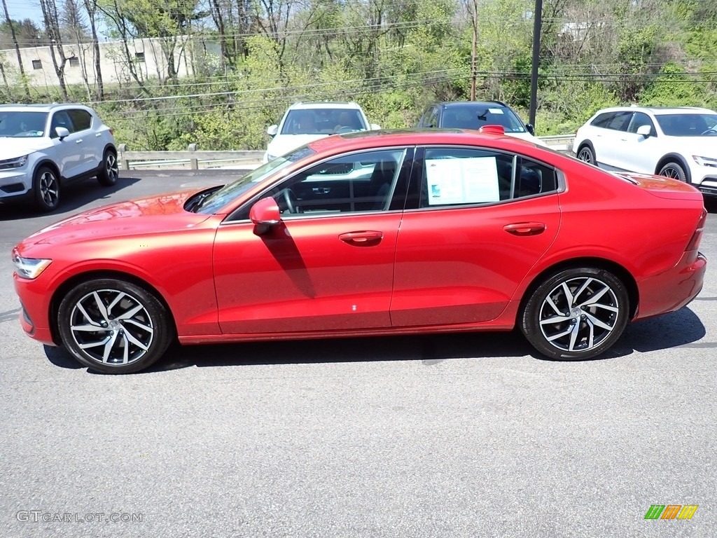 2020 S60 T6 AWD Momentum - Fusion Red Metallic / Charcoal photo #6