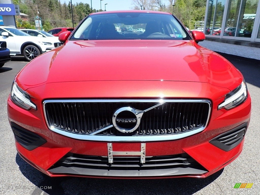 2020 S60 T6 AWD Momentum - Fusion Red Metallic / Charcoal photo #8