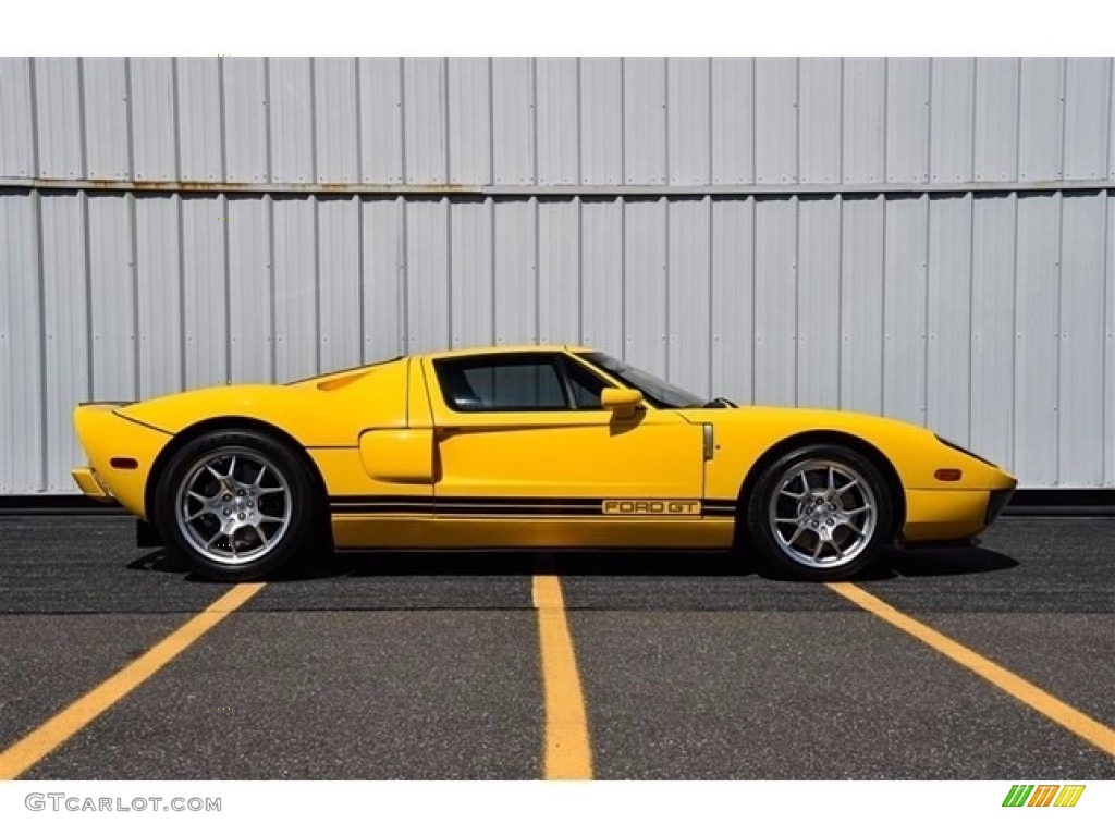 Screaming Yellow 2005 Ford GT Standard GT Model Exterior Photo #138521097