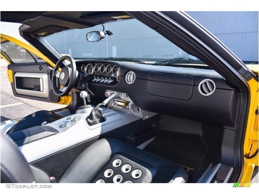 Ebony Black Interior 2005 Ford GT Standard GT Model Photo #138521412