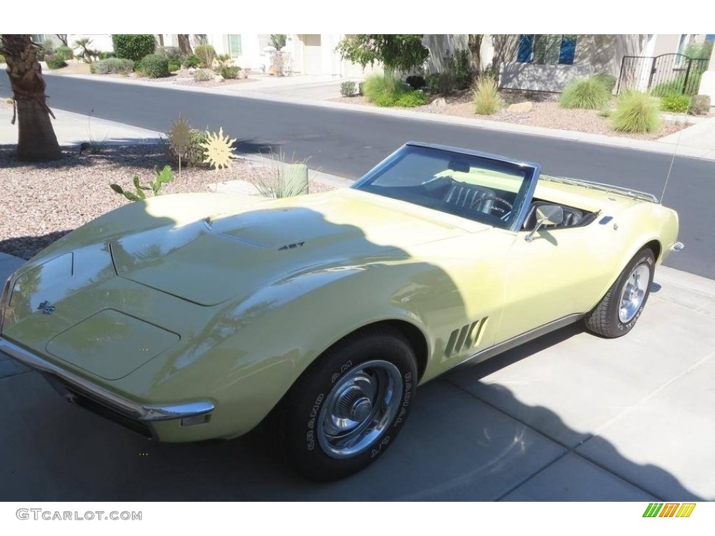 Safari Yellow 1968 Chevrolet Corvette Convertible Exterior Photo #138523260