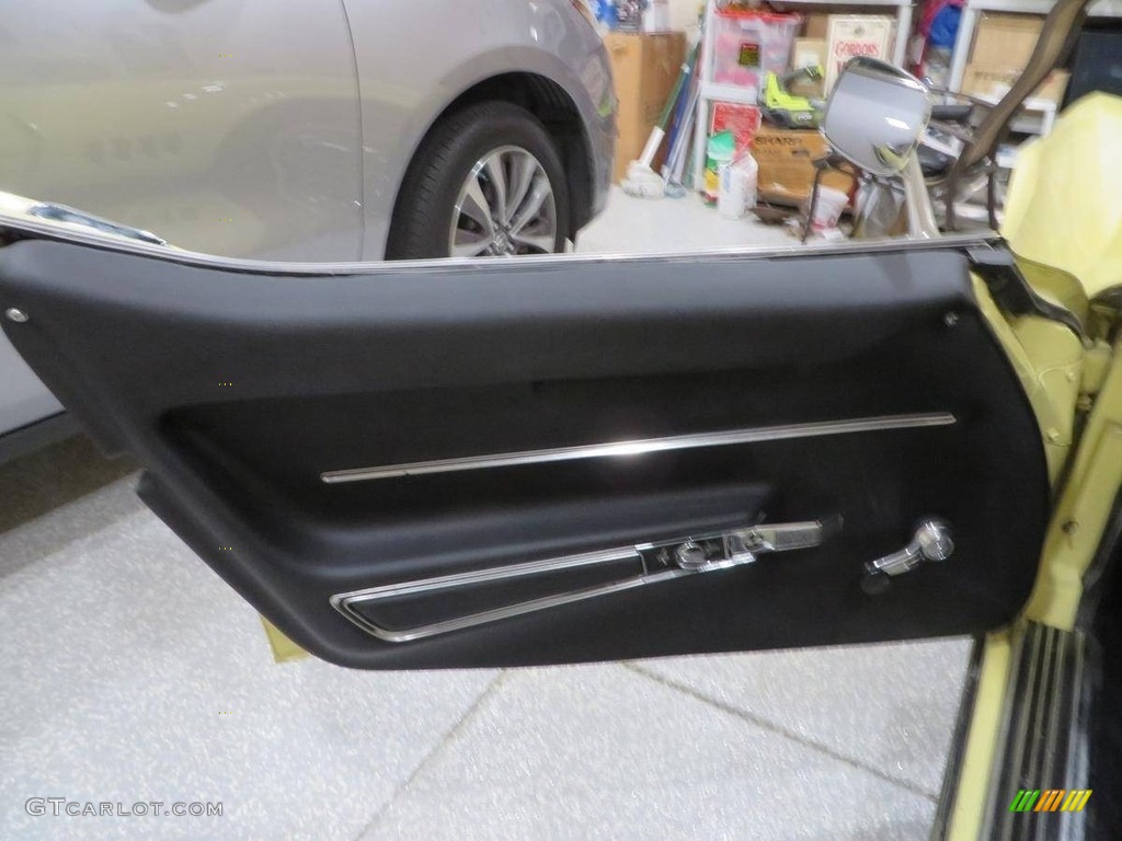 1968 Chevrolet Corvette Convertible Black Door Panel Photo #138523446