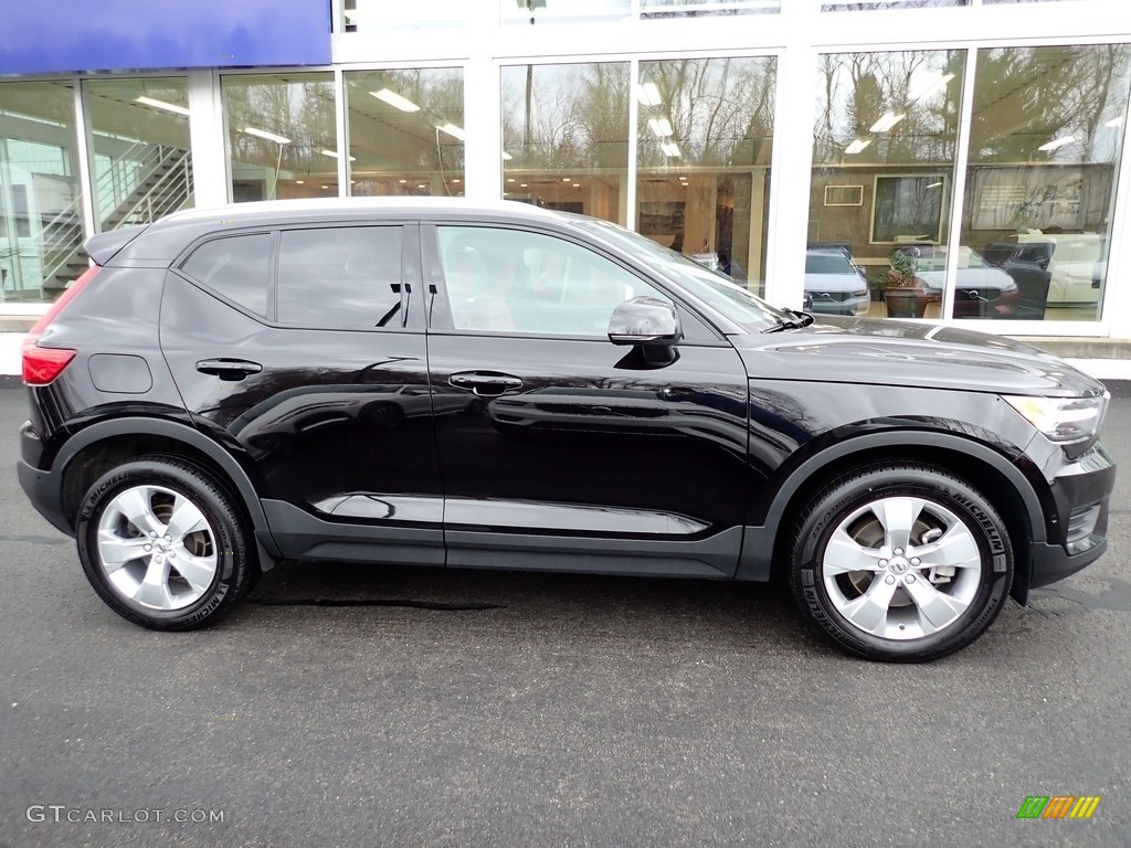 2019 XC40 T5 Momentum AWD - Black Stone / Oxide Red photo #2