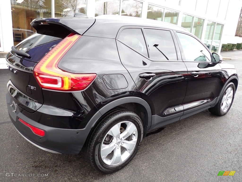 2019 XC40 T5 Momentum AWD - Black Stone / Oxide Red photo #3