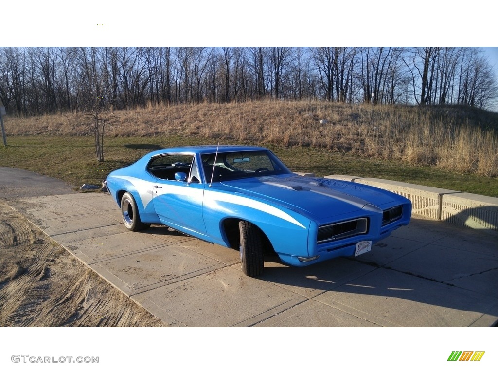 Blue Sky 1968 Pontiac GTO Hardtop Coupe Exterior Photo #138527073