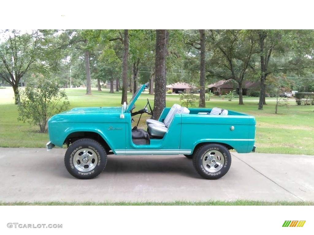 Caribbean Turquoise 1966 Ford Bronco Roadster Exterior Photo #138527361