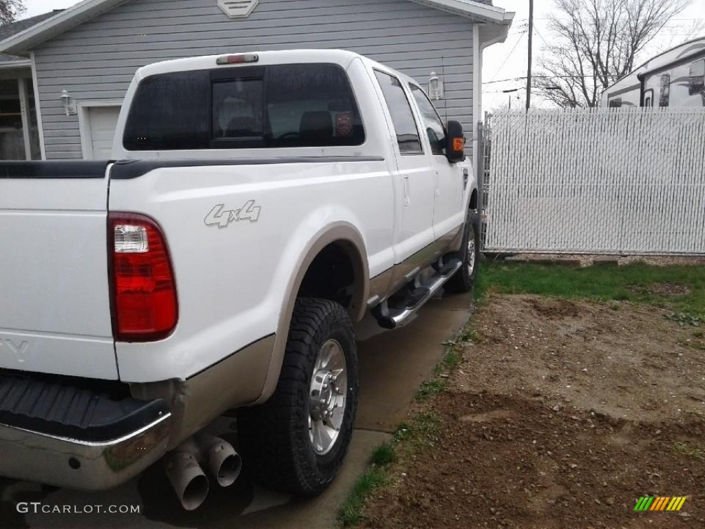 2010 F350 Super Duty Lariat Crew Cab 4x4 - Oxford White / Camel photo #7