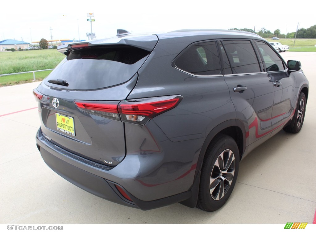 2020 Highlander XLE - Magnetic Gray Metallic / Black photo #8