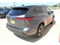 2020 Magnetic Gray Metallic Toyota Highlander XLE  photo #8