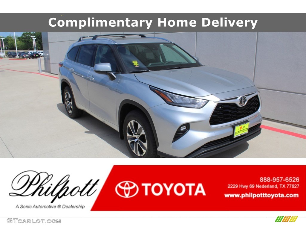 Celestial Silver Metallic Toyota Highlander