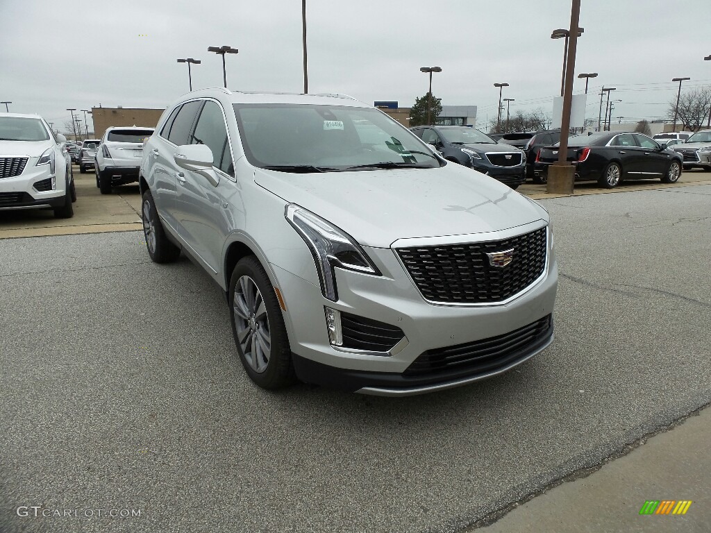 Radiant Silver Metallic Cadillac XT5