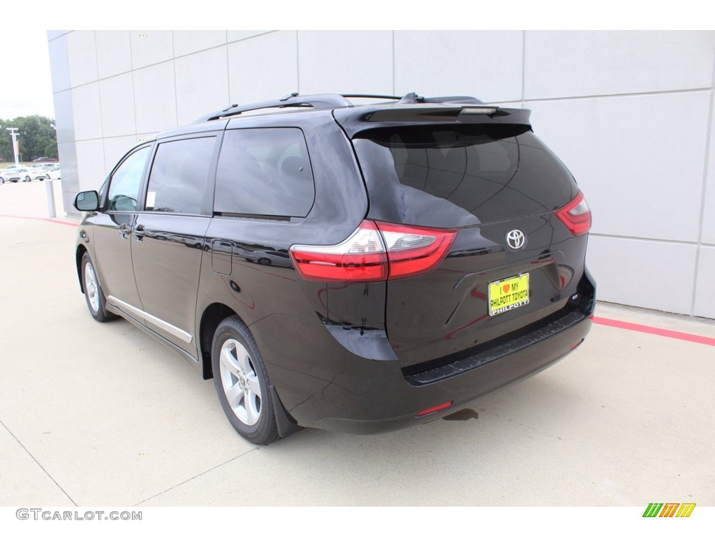 2020 Sienna LE - Midnight Black Metallic / Ash photo #7