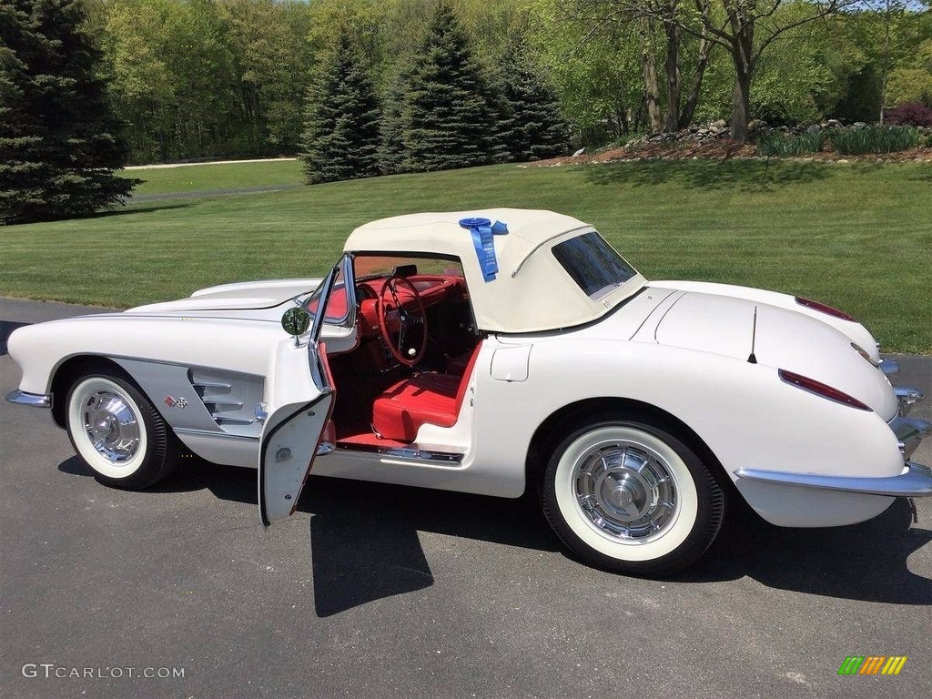 Ermine White 1960 Chevrolet Corvette Convertible Soft Top Exterior Photo #138533523