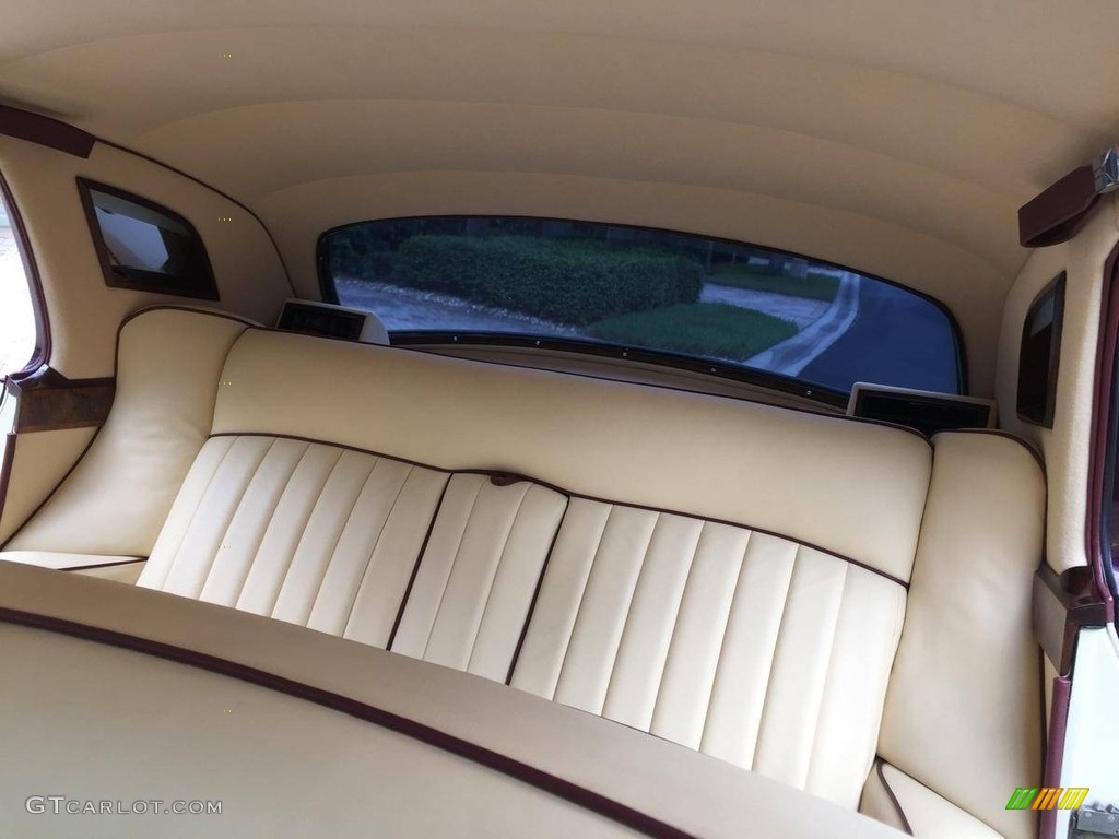 1964 Rolls-Royce Silver Cloud III 4 Door Saloon Rear Seat Photo #138534933