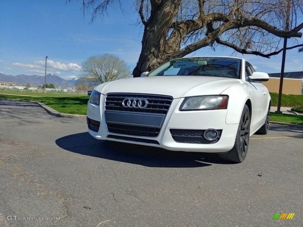 2010 A5 2.0T quattro Coupe - Ibis White / Black photo #3