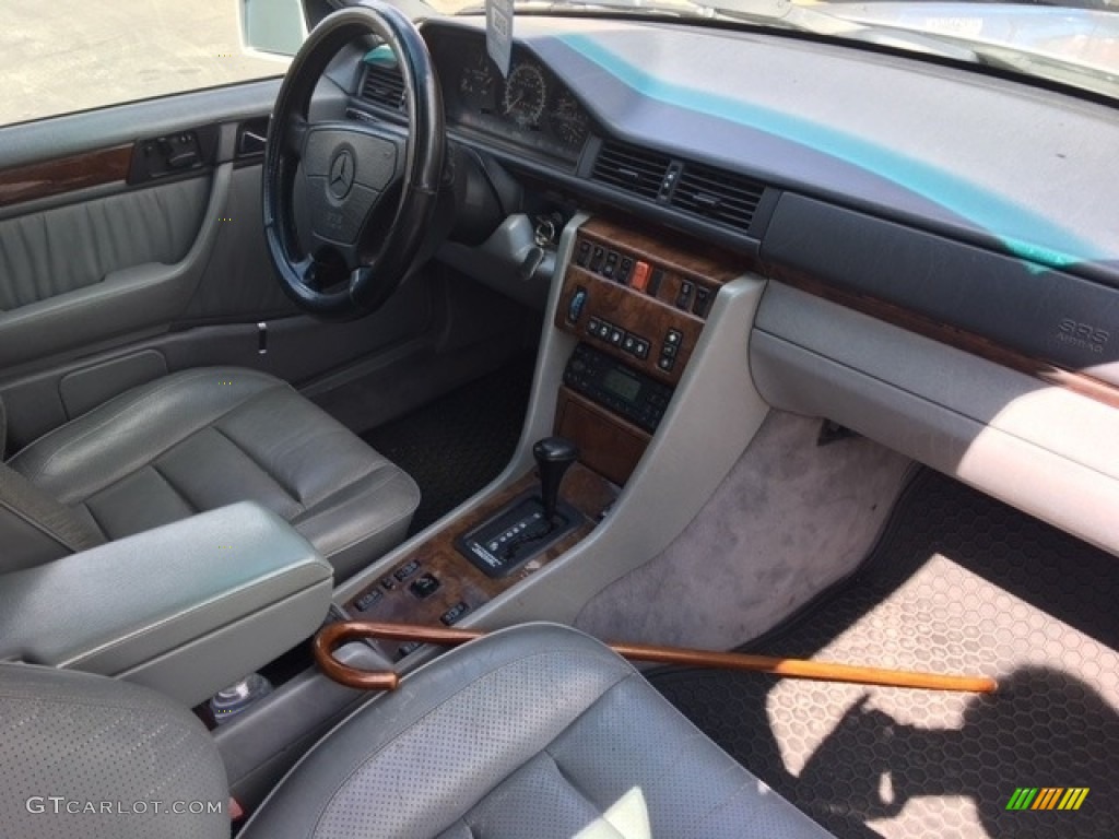 1994 Mercedes-Benz E 500 Sedan Dashboard Photos