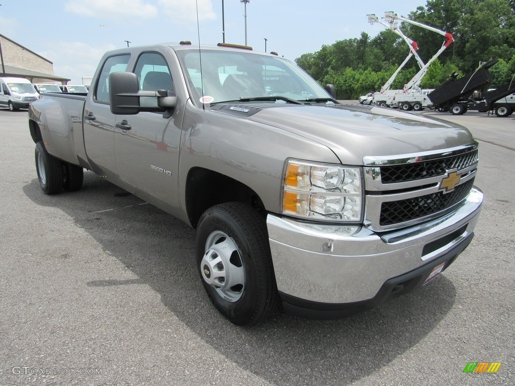 Mocha Steel Metallic 2013 Chevrolet Silverado 3500HD WT Crew Cab 4x4 Exterior Photo #138536457