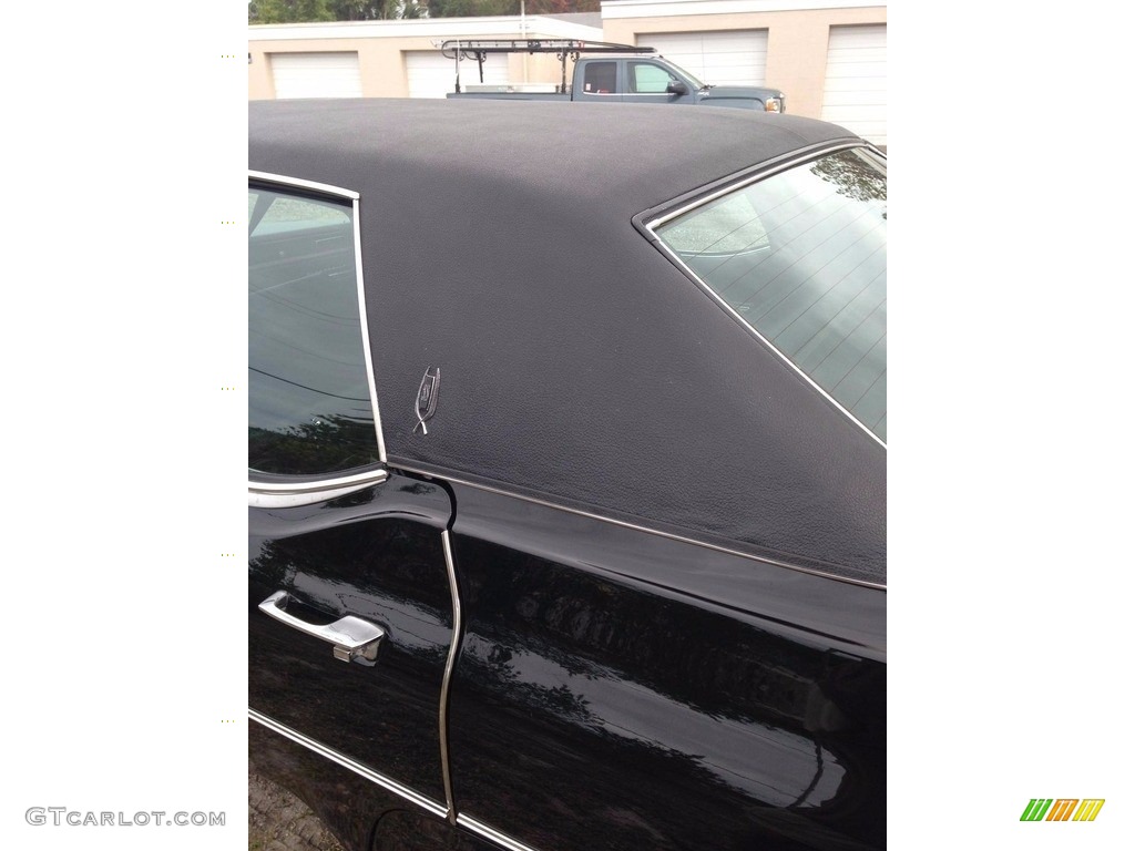 1974 Oldsmobile Ninety Eight Regency Sedan Marks and Logos Photo #138537006