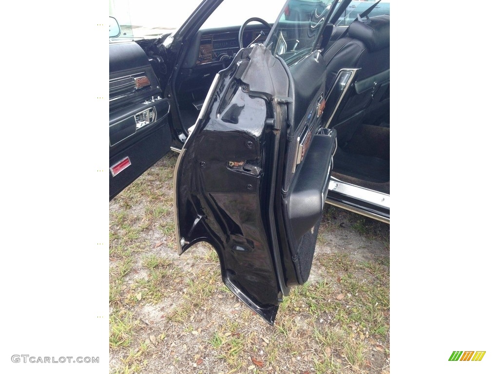 1974 Oldsmobile Ninety Eight Regency Sedan Black Door Panel Photo #138537186